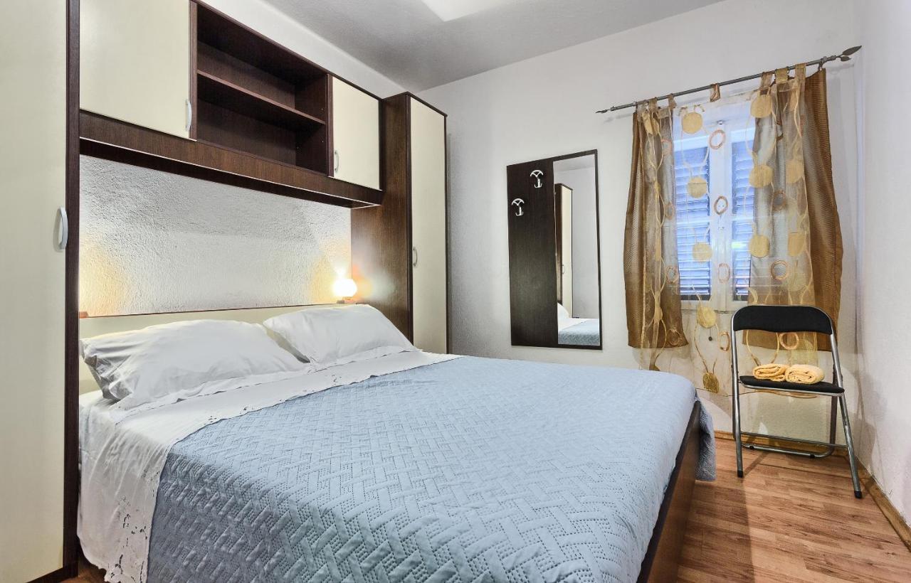 By The Sea Basina, Hvar - 5699 Apartment Vrbanj
