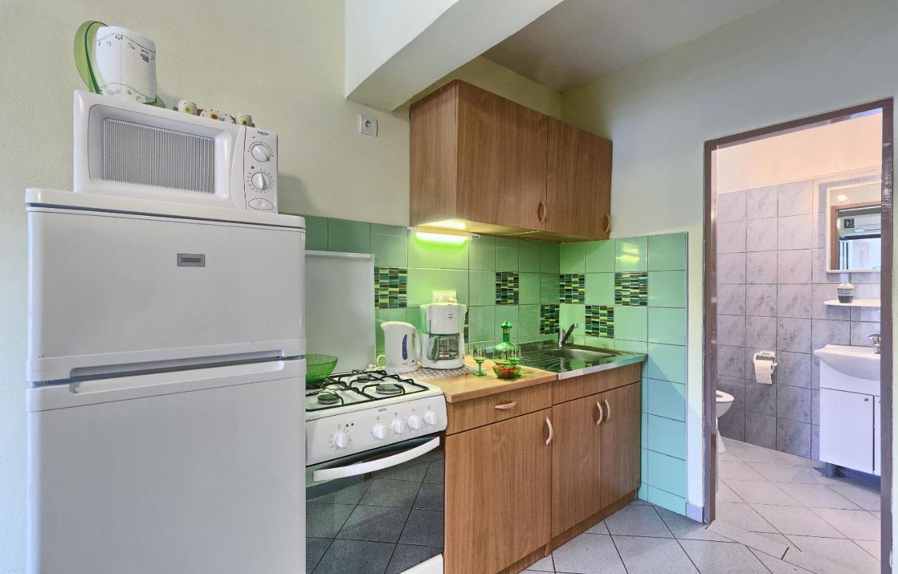 Apartment By The Sea Basina, Hvar - 5699